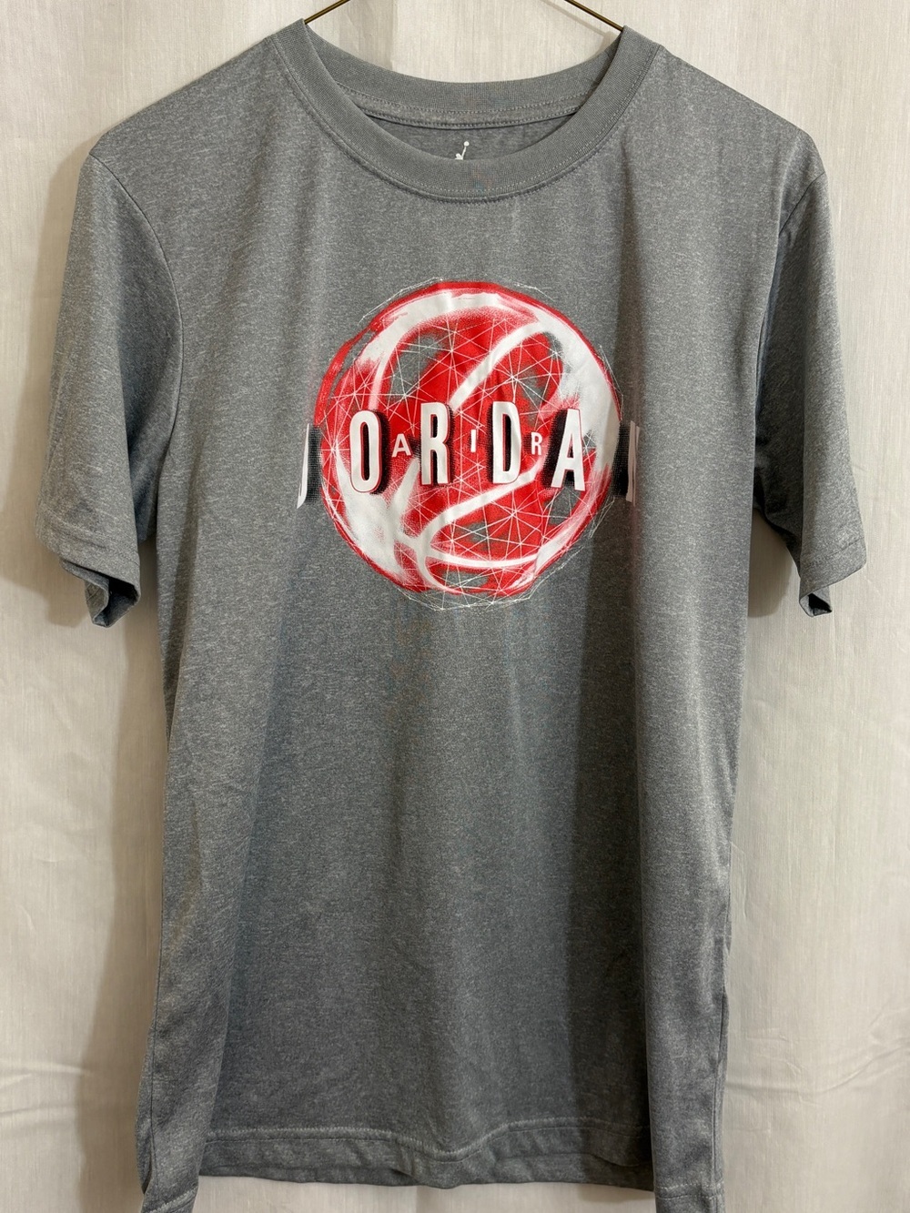 Jordan Dri-FIT Gray Red Basketball Graphic Tee Youth XL 13–15 - Picture 2 of 5